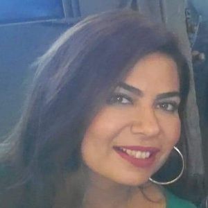 Meet your Posher, Lina